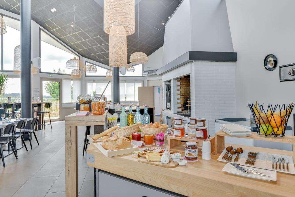 Brit Hotel Au Pays De Vitre Étrelles Restaurace fotografie